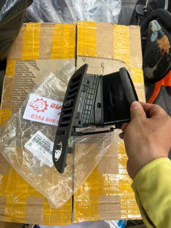CỬA GIÓ ĐIỀU HOÀ HYUNDAI PORTER 2  974604F001ES