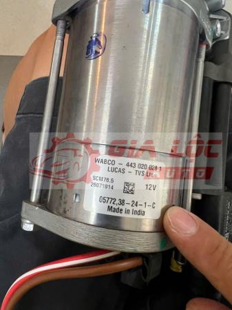 BƠM NÂNG GẦM VINFAST LUX SA