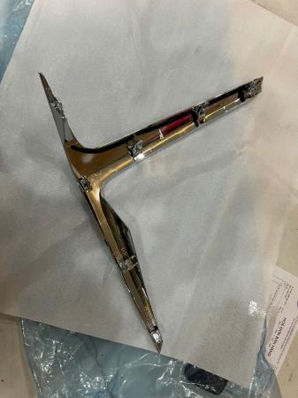 NẸP MẠ CROM CẢN TRƯỚC TOYOTA VELOZ CHÍNH HÃNG