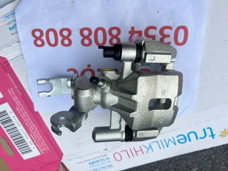 CỤM GÔNG PHANH SAU PHẢI FORD LASER 1.8 GIÁ TỐT
