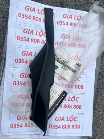ỐP GÓC CHÂN KÍNH CHẮN GIÓ KIA RIO 861531W010 2013 2014 2015 2016