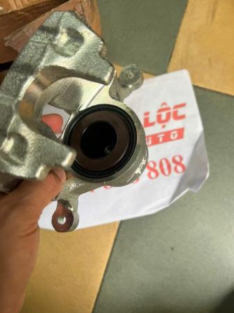 CỤM GÔNG PHANH VINFAST FADIL13591421 CHÍNH HÃNG