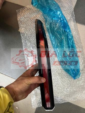 ĐÈN HẬU NGOÀI HÔNG VINFAST VF7 CHÍNH HÃNG