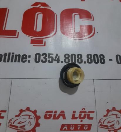 NẮP VẶN BÌNH XĂNG TRONG MITSUBISHI IOLIE MR135580