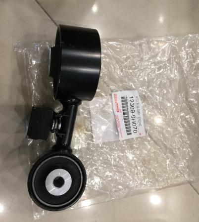 CHÂN MÁY SỐ 8 CAMRY 2.4 123090H070 CHÍNH HÃNG GIÁ RẺ