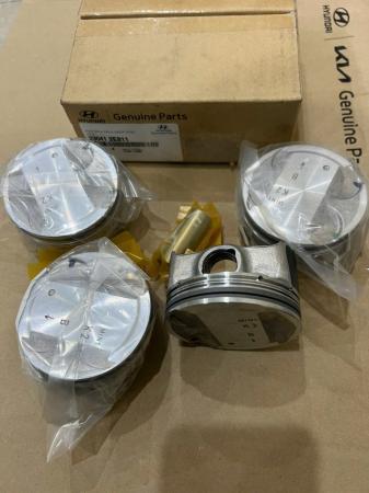 PISTON HYUNDAI KONA 230412E811 2018 2019 2020 CHÍNH HÃNG