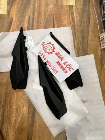 ỐP GÓC KÍNH CHẮN GIÓ VINFAST VF5 CHÍNH HÃNG