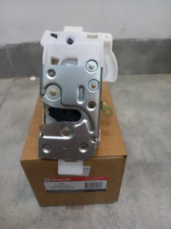 NGẬM KHOÁ CÁNH CỬA TRƯỚC LÁI FORD MONDEO GIÁ RẺ