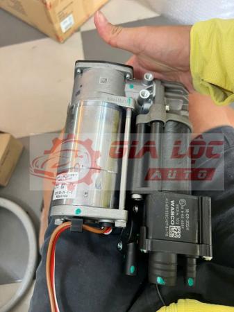 BƠM NÂNG GẦM VINFAST LUX SA