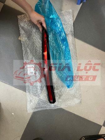 ĐÈN HẬU NGOÀI HÔNG VINFAST VF7 CHÍNH HÃNG