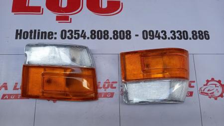 ĐÈN XIN NHAN TOYOTA HIACE 1996-2006 8151126040