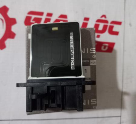 TRỞ QUẠT ĐIỀU HÒA NISSAN NAVARA 27150EB71B CHÍNH HÃNG
