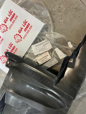 CHẮN BÙN BÊN HÔNG GẦM TOYOTA COROLA CROOSS XỊN CHÍNH HIỆU