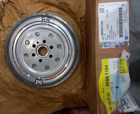 BÁNH ĐÀ CHEVROLET CAPTIVA MÁY DẦU 96941104 CHÍNH HÃNG GIÁ RẺ