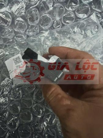 CÔNG TẮC ĐƠN LÊN KÍNH VINFAST LUX A CHÍNH HÃNG