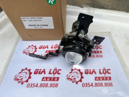 ĐÈN GẦM PHỤ KIA RIO 922021W500 GIÁ RẺ