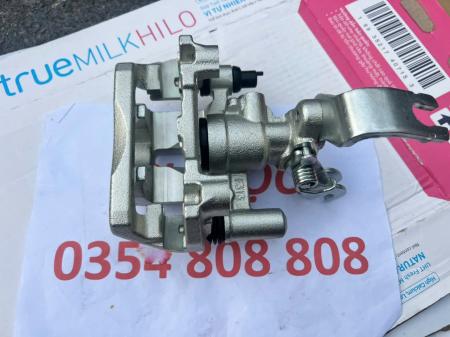 CỤM GÔNG PHANH SAU PHẢI FORD LASER 1.8 GIÁ TỐT