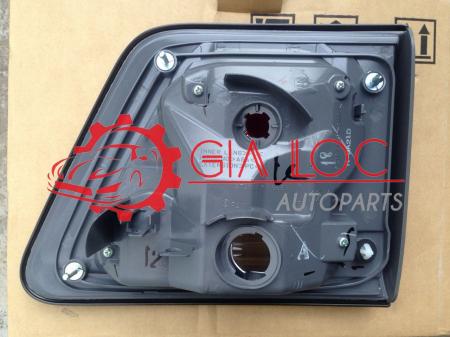 ĐÈN HẬU MIẾNG TRONG TRÁI TOYOTA FORTUNER 2014- Gia Lộc Autoparts