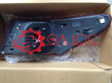 ĐÈN HẬU MIẾNG NGOÀI PHẢI MERCEDES LEXUS LS460L- Gia Lộc Autoparts