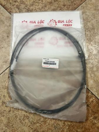 DÂY CÁP NẮP BÌNH XĂNG TOYOTA 770350K460 HILUX XỊN CHÍNH HIỆU