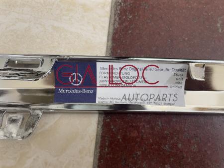 Nẹp mạ ba đờ sốc trước giữa ô tô Mercedes GLC300, GLC63 AMG