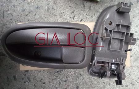 TAY MỞ CỬA TRONG HYUNDAI PORTER 2-Phụ tùng ô tô uy tín Gia Lộc Autoparts