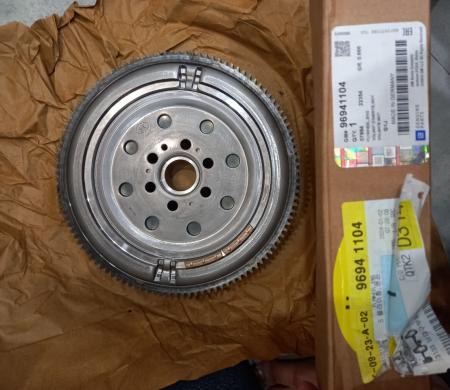 BÁNH ĐÀ CHEVROLET CAPTIVA MÁY DẦU 96941104 CHÍNH HÃNG GIÁ RẺ