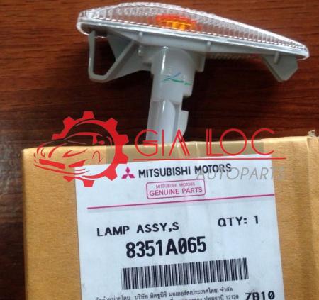 ĐÈN XI NHAN TAI XE MITSUBISHI ATTRAGE, MIRAGE, NEW TRITON