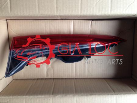 ĐÈN HẬU MIẾNG TRONG TRÁI TOYOTA FORTUNER 2017- Gia Lộc Autoparts