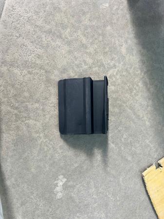 ỐP NẮP CHE LỖ MÓC KÉO TRƯỚC CẢN TOYOTA VIOS GIÁ RẺ