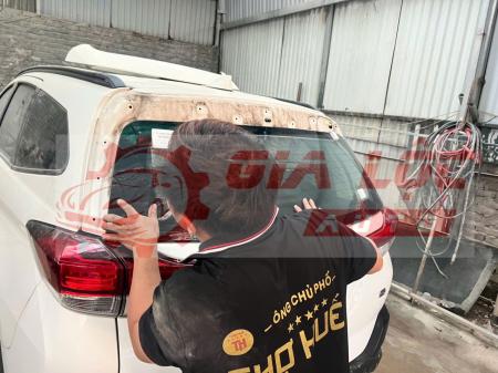 KÍNH CỐP HẬU SAU TOYOTA RUSH GIÁ TỐT