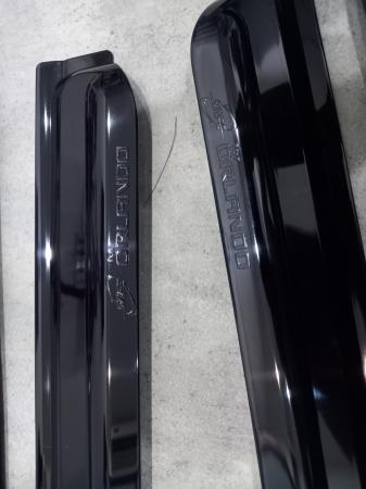 VÈ CHE MƯA MẠ ĐẸN CHEVROLET ORLANDO GIÁ RẺ