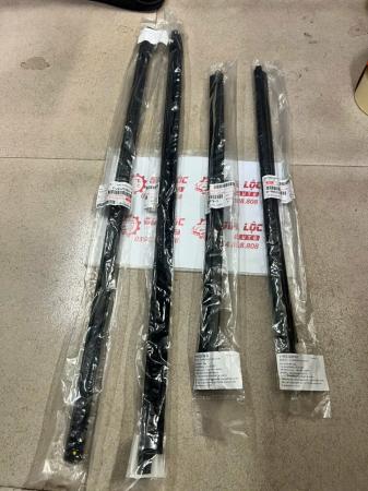 NẸP CHÂN KÍNH NGOÀI ISUZU MUX 2012 2013 2014 2015 2016 2017 2018 2019 CHÍNH HÃNG