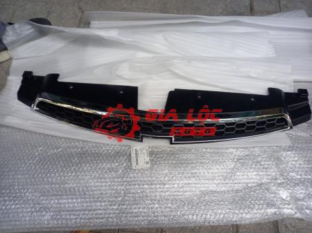 MẶT CA LĂNG TRÊN CHEVROLET CRUZE 95931767