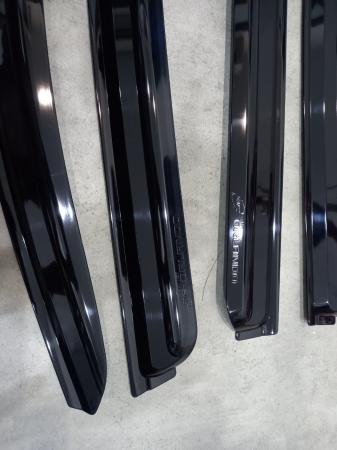 VÈ CHE MƯA MẠ ĐẸN CHEVROLET ORLANDO GIÁ RẺ