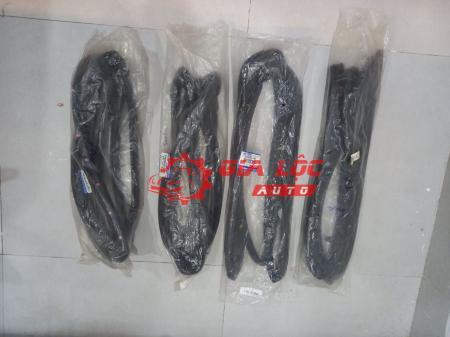 GIOĂNG CÁNH CỬA MAZDA 323 2000-2005 GIÁ RẺ